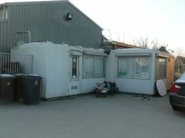 2005 - Bouw kantoorunit
